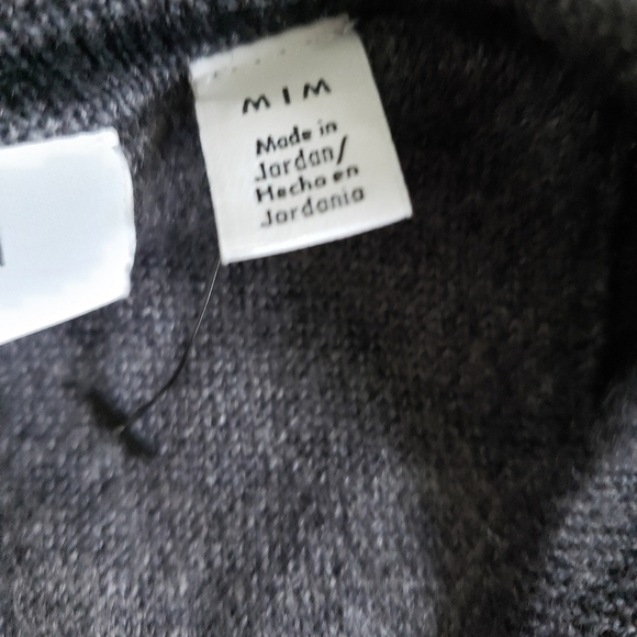 Calvin Klein Extra Fine  Merino Wool V-neck Sweater Dark Gray Size  Medium - Picture 9 of 13